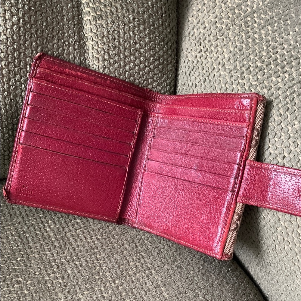 Gucci Compact Wallet - Picture 5 of 11